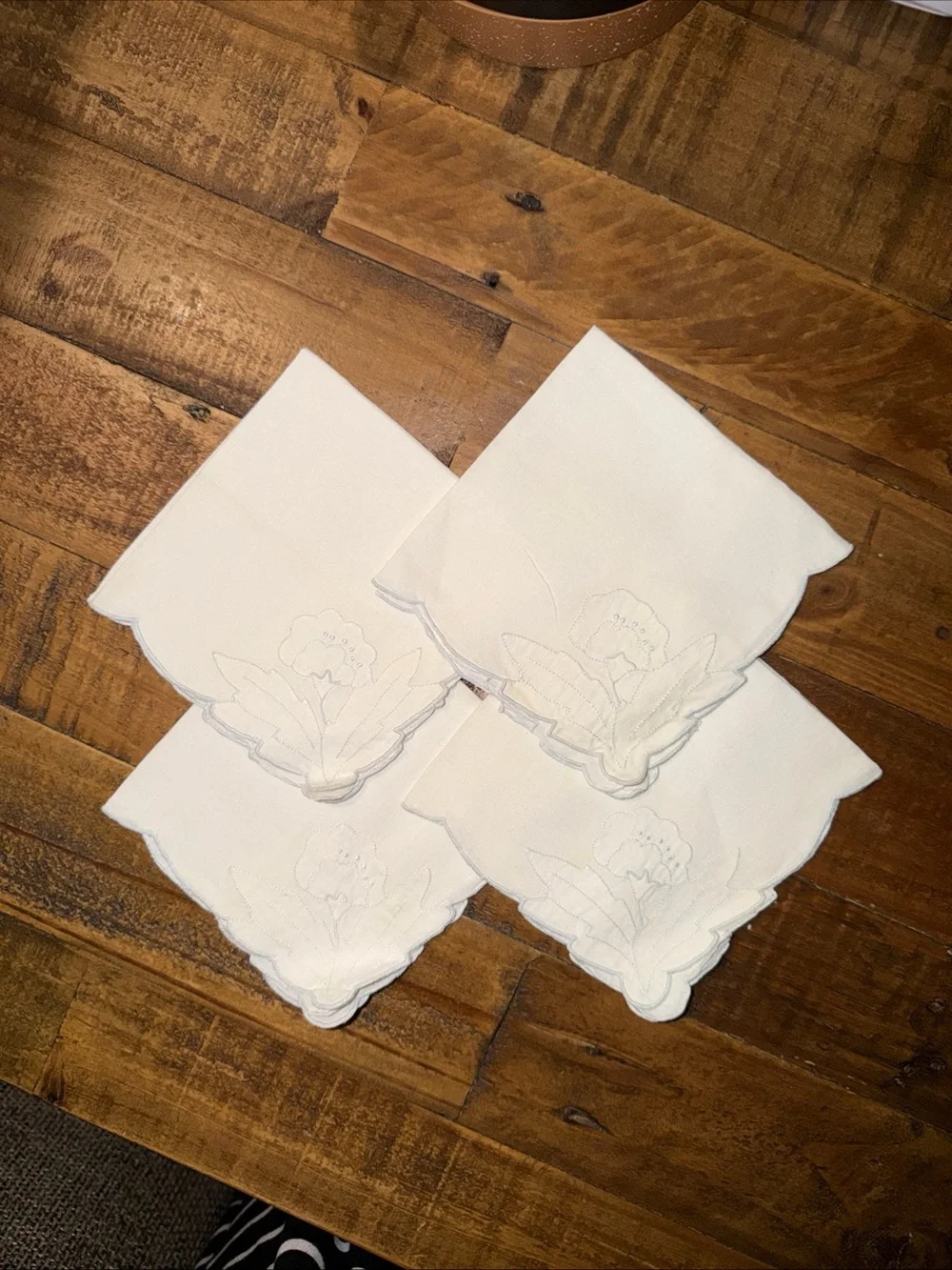 Set of 4 White Embroidered Linen Napkins